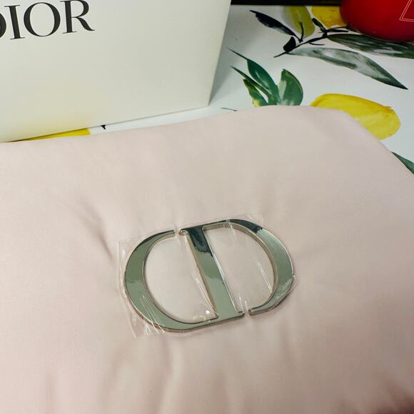 DIOR NEW Pink Clutch Cosmetic Beauty Bag with Silver "CD" Christian Dior - Picture 5 of 12